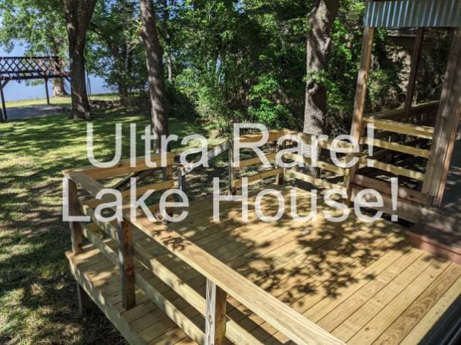 Building Photo - 7464 Love Cir