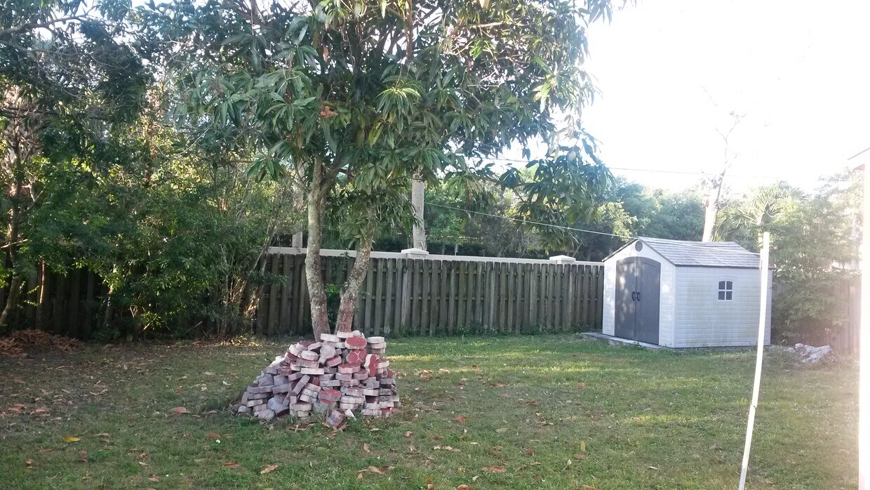 Foto principal - 2441 SW 82nd Ave
