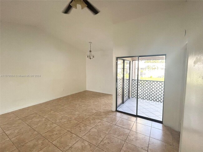 Foto del edificio - 1021 Adams Ave