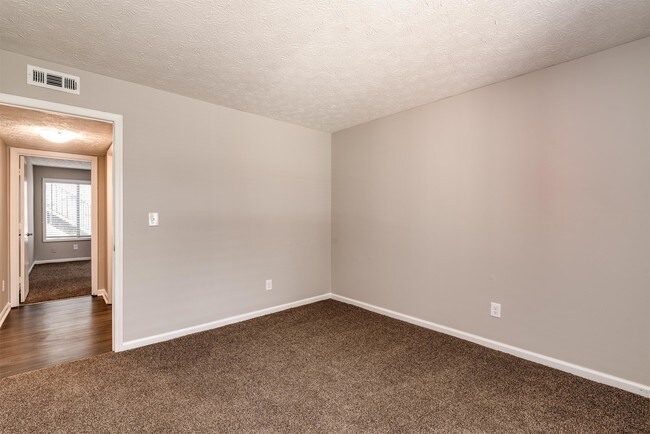 Building Photo - 607 Little Bear Dr