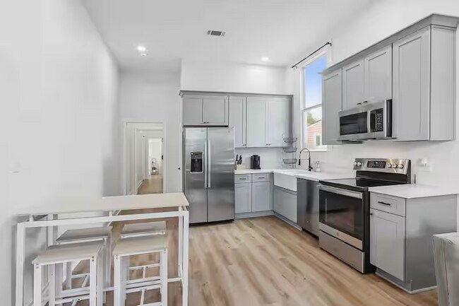 Building Photo - 1745 N Rocheblave St