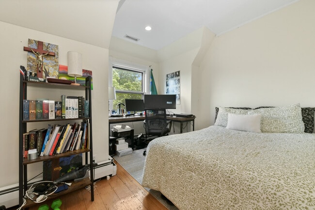 Foto del edificio - 1774 Beacon St