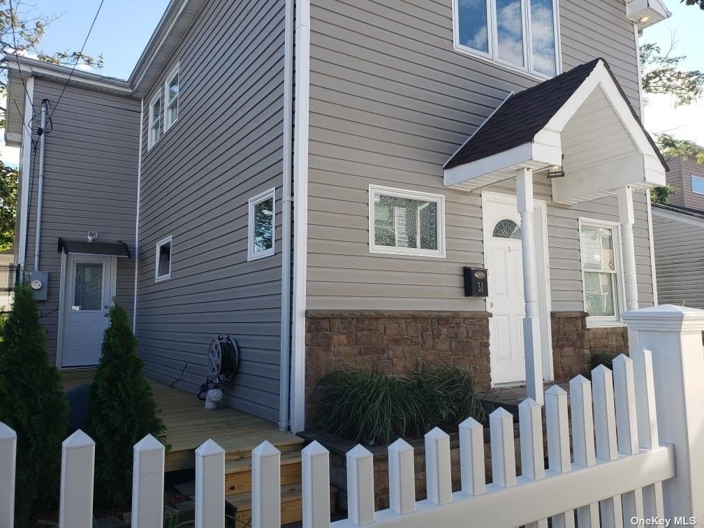 31 Edwin Ct, East Rockaway, NY 11518 House for Rent in East Rockaway