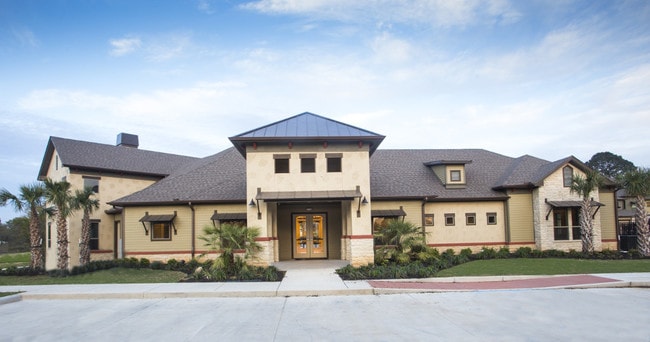Building Photo - The Legacy at Lake Charles