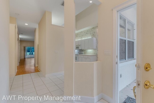 Building Photo - 3 br, 2 bath House - 1127 Athlone Way