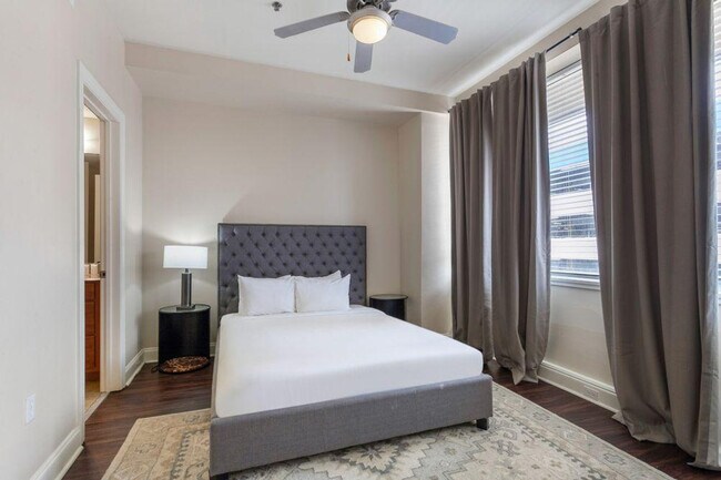 Foto del edificio - 925 Common St