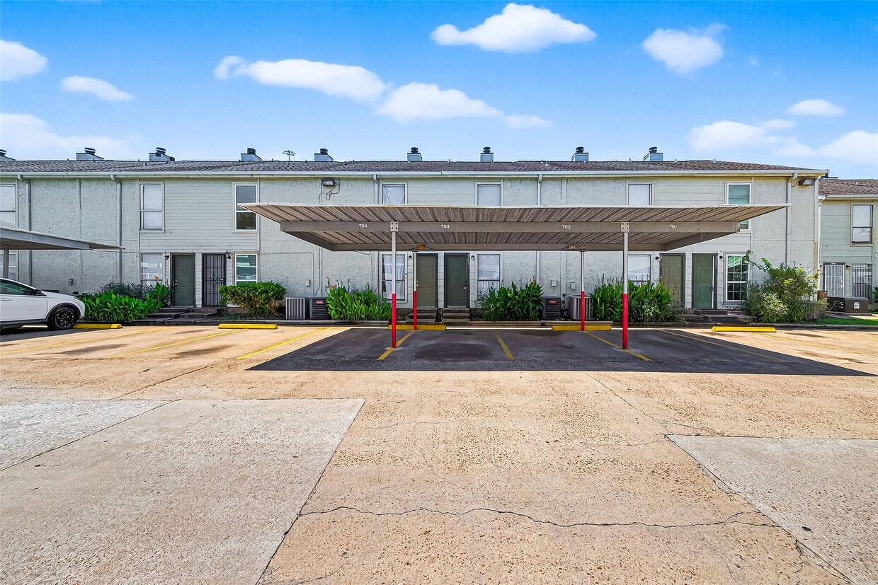 Foto principal - 8653 Village of Fondren