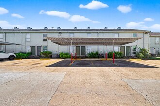 Building Photo - 8653 Village of Fondren