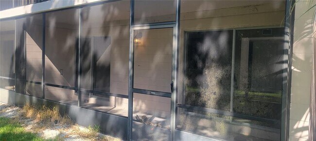 Foto del edificio - 180 Magnolia Woods Ct