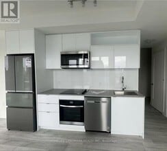 Building Photo - 70 Princess St