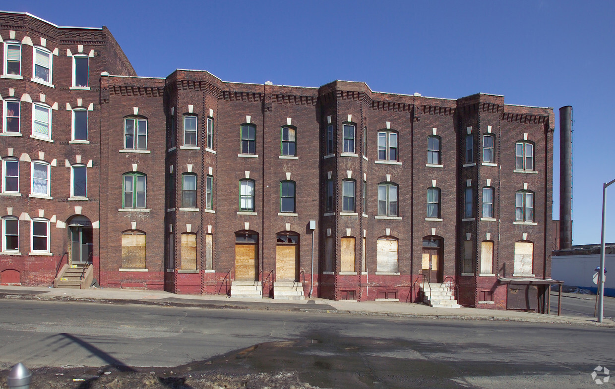 Foto del edificio - 115-119 Cabot St