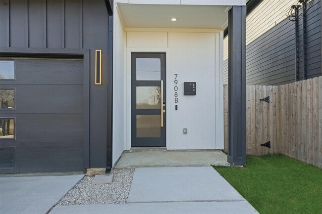 Foto del edificio - 7908 Brandon St