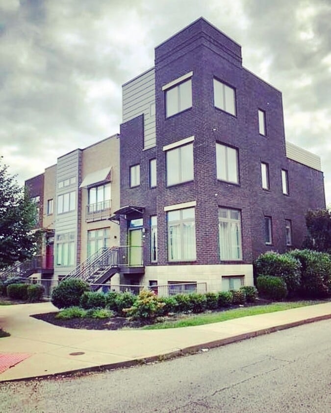 413 Hancock Green Pl, Louisville, KY 40202 Townhome Rentals in