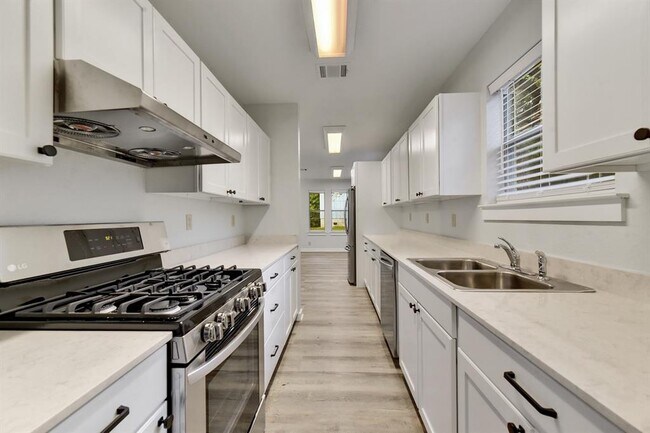 Foto del edificio - 2305 W 9th St