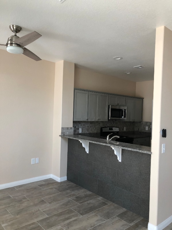 Building Photo - 3248 Mozart Dr