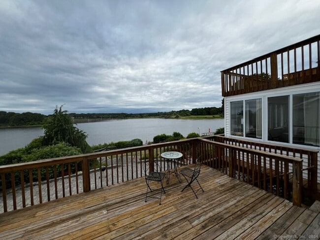 Foto del edificio - 123 Seneca Dr