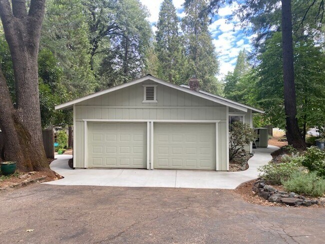 Foto del edificio - Updated Ranch style home Nevada City