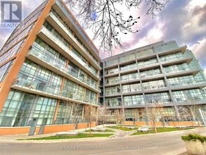 Building Photo - 5 Hanna Ave