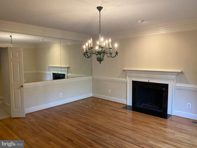 Building Photo - 889 Dolley Madison Blvd
