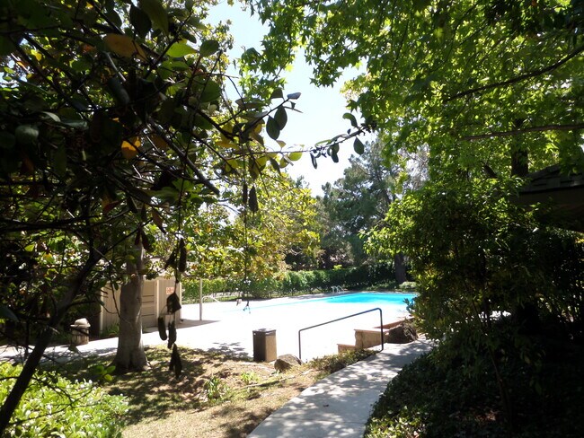 Foto del edificio - 21086 Red Fir Ct