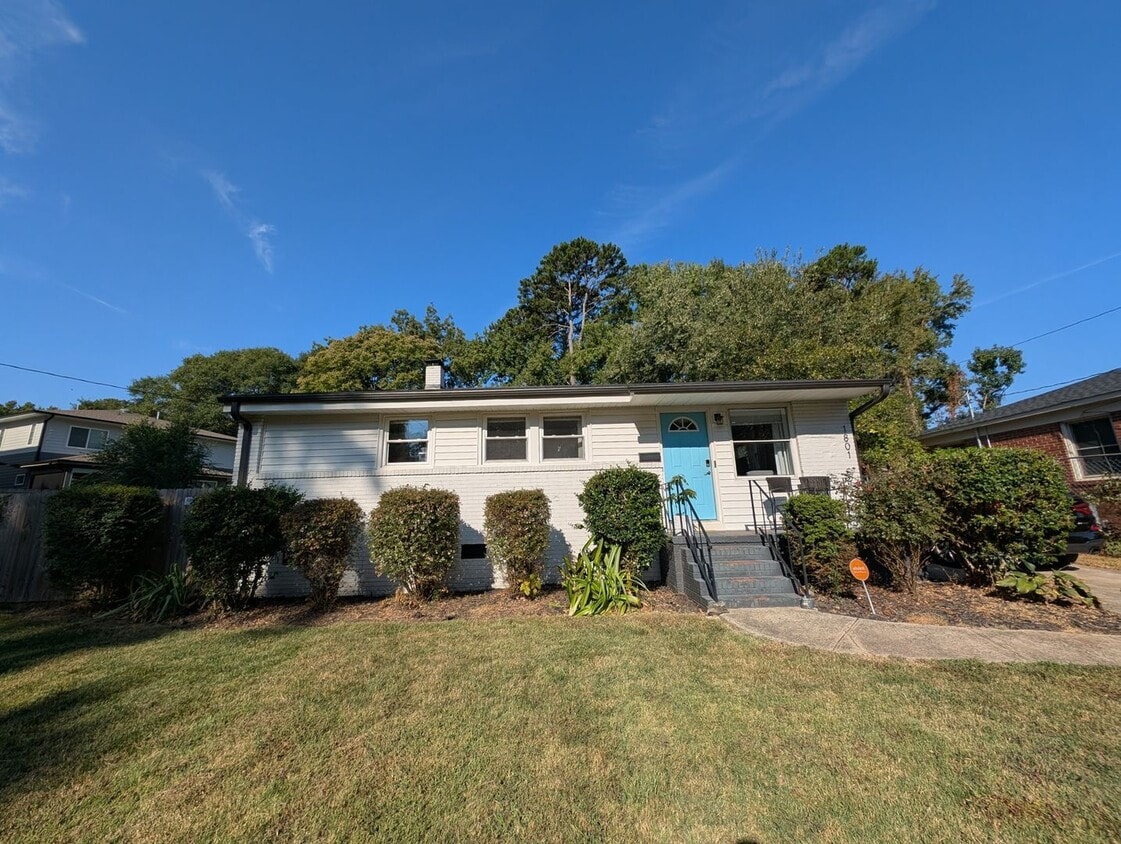 Primary Photo - 1801 Kennesaw Dr