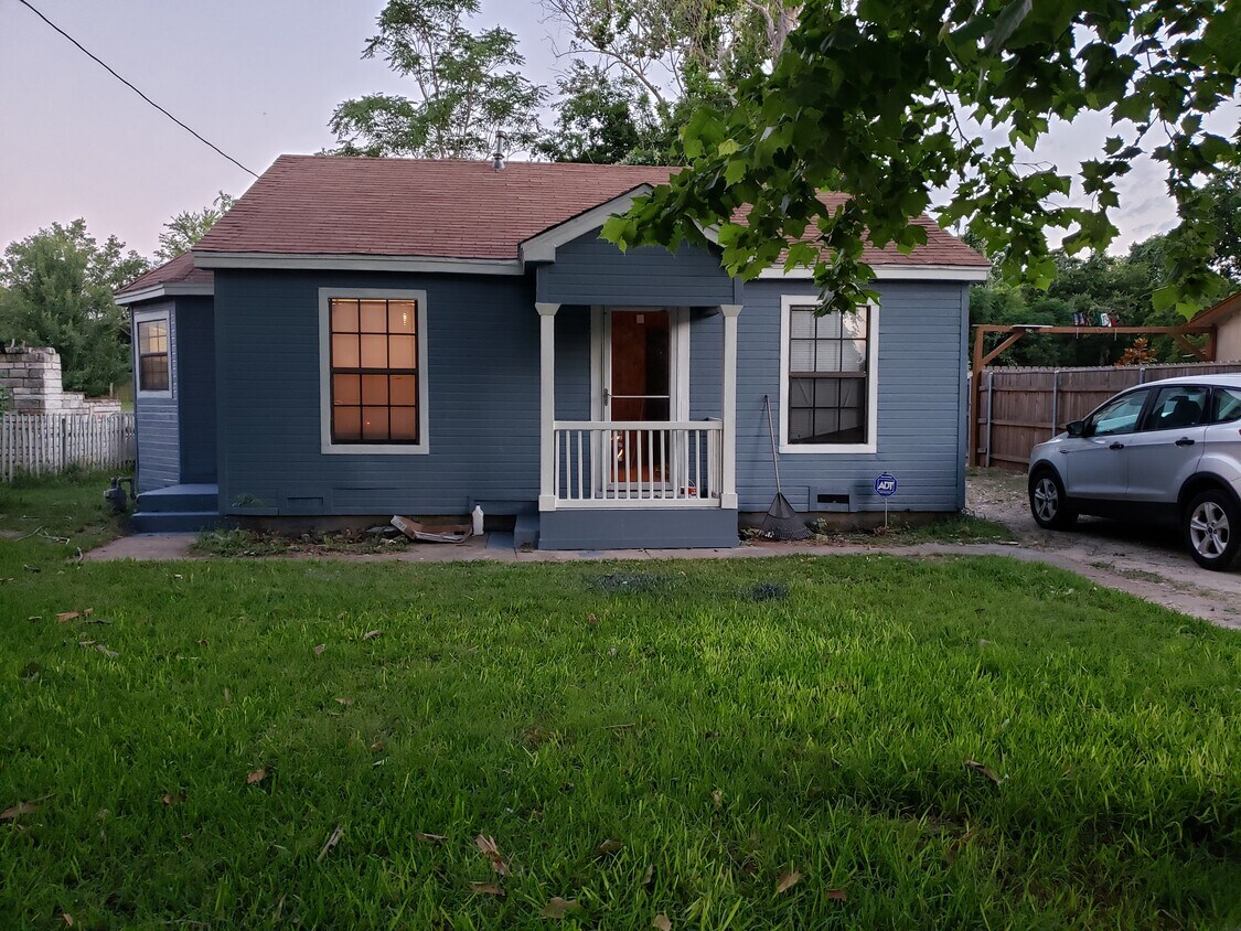 210 8th St, Joshua, TX 76058 House Rental in Joshua, TX