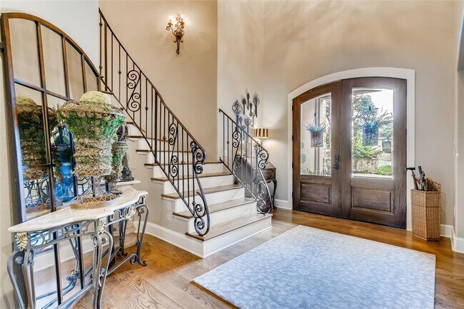Building Photo - 2412 Arion Cir