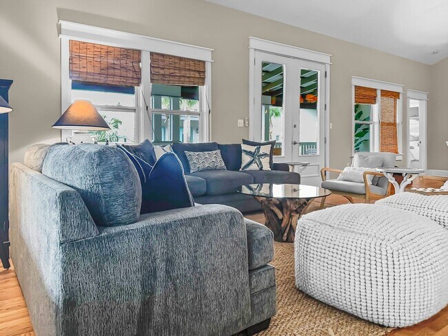 Foto del edificio - 50% off first months rent.  Open 3 bedroom...