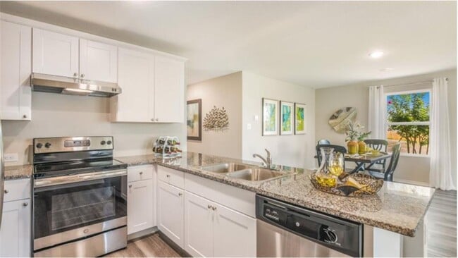 Building Photo - 2864 Rosefinch