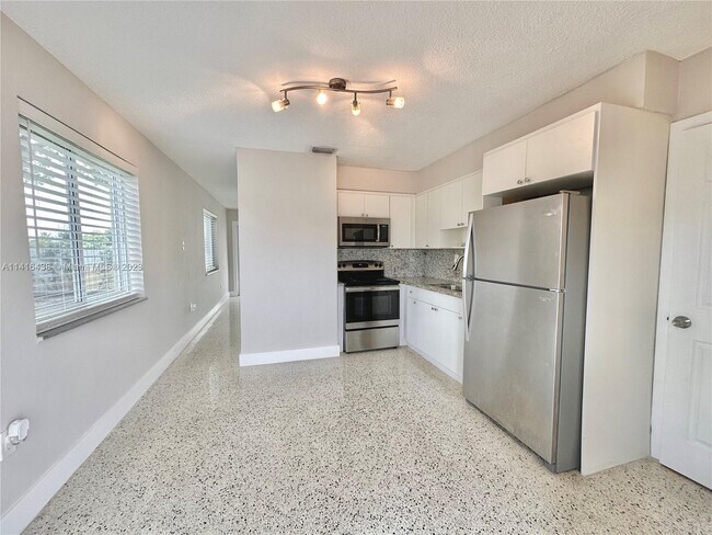 Foto del edificio - 10303 NW 35th Pl