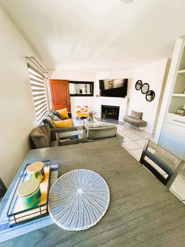 Primary Photo - Updated 2 Bedroom, 1 Bath in North Park w/...