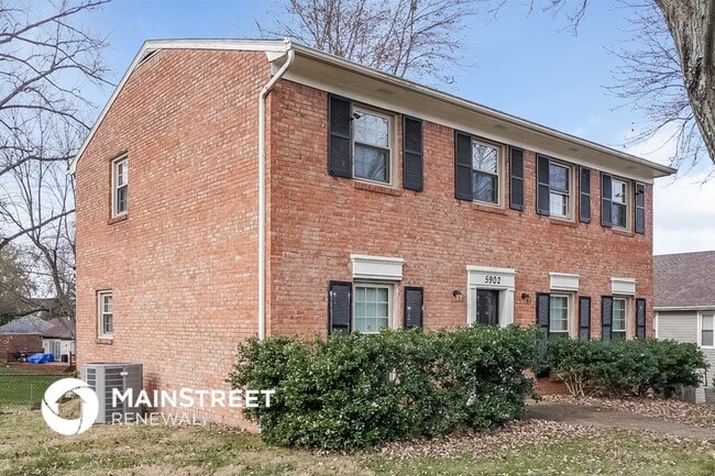 Foto del edificio - 5902 Stone Bluff Rd