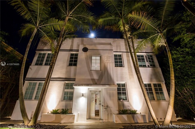 Foto del edificio - 729  MERIDIAN AV 12 Miami Beach Fl 33139