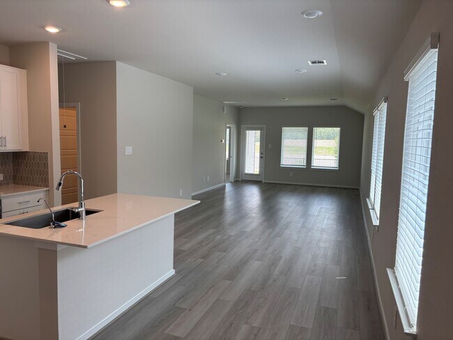 Building Photo - 14150 Granger Pointe Ln