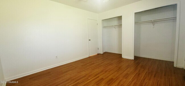 Building Photo - 810 Granger St