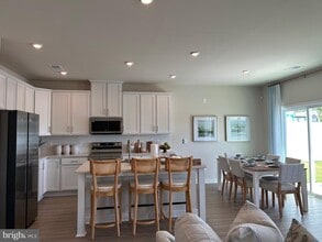 Building Photo - 265 Baker Dr