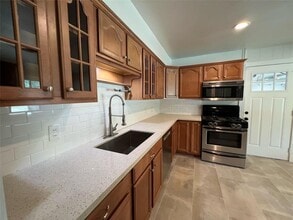 Building Photo - 5417 De Milo Dr