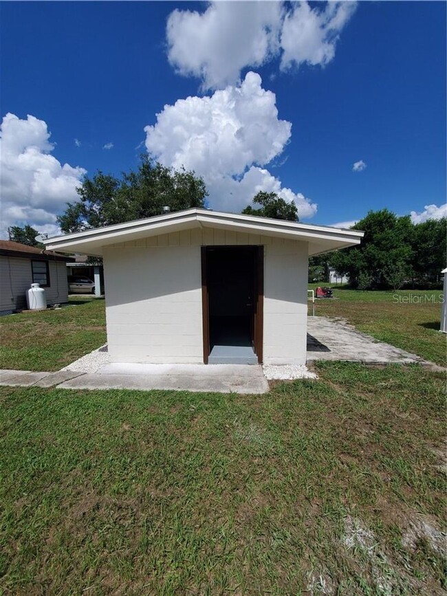 Building Photo - Lake Wales Home