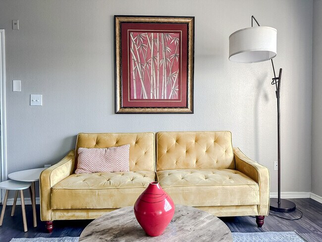 Foto del edificio - 6225 Saratoga Blvd