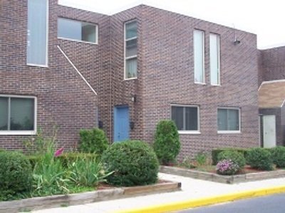 Building Photo - 1701 E Broad St