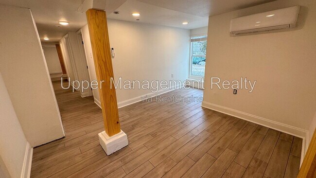Building Photo - 7429 Hampson St