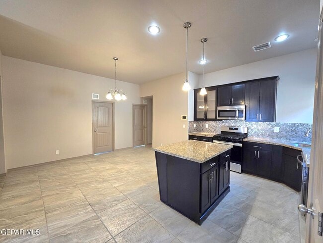 Foto del edificio - 3857 Loma Cortez Dr