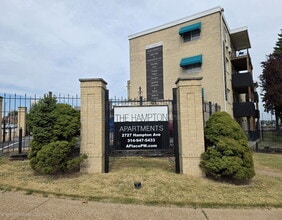 Building Photo - 2727 Hampton Ave