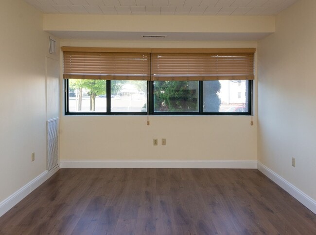 Interior Photo - Whitney Towers, L.L.C. (WTL)