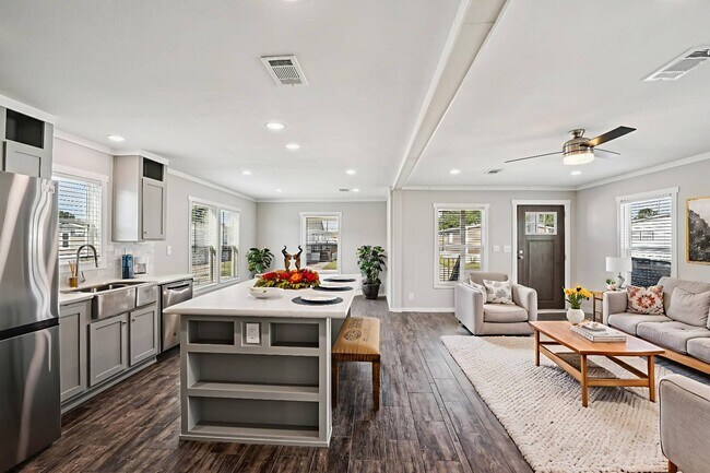 Building Photo - 1603 American Dr