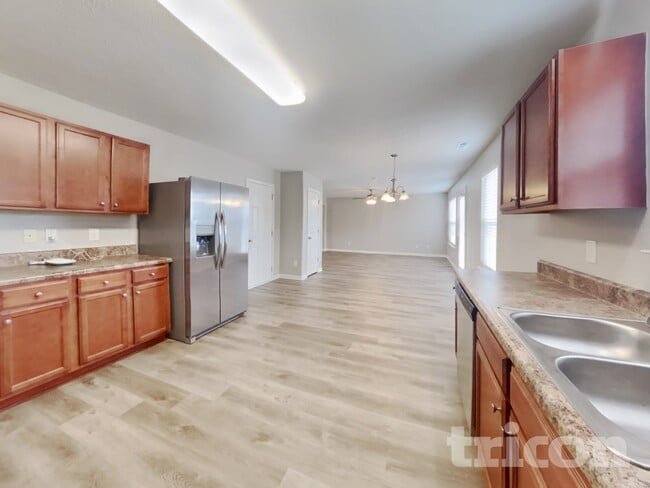 Building Photo - 27 Anna Maria Ct