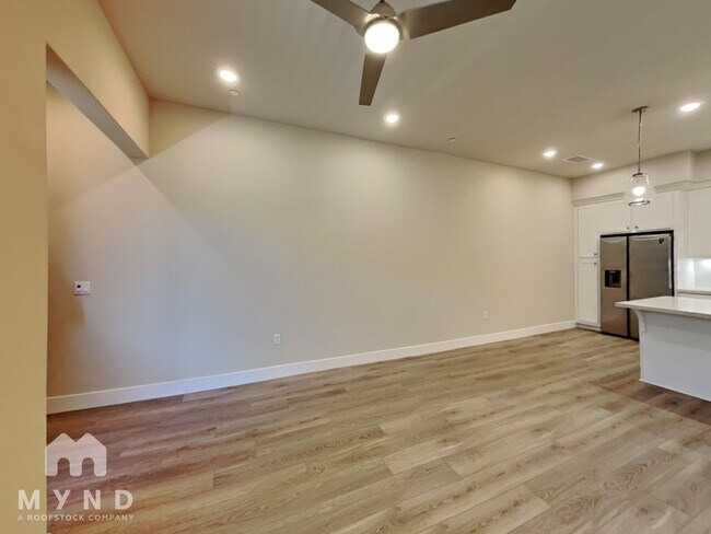 Foto del edificio - 1661 Spring St