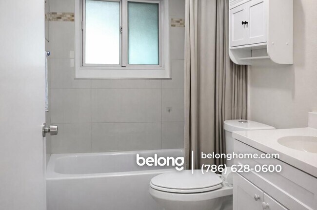 Foto del edificio - 4561 SW 25th Terrace