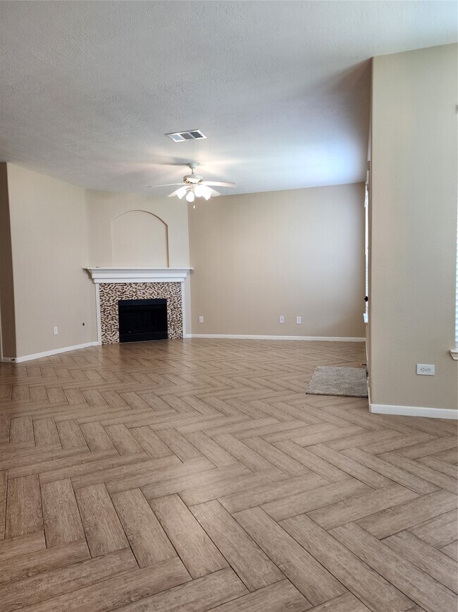 Building Photo - 8006 Indian Desert Dr