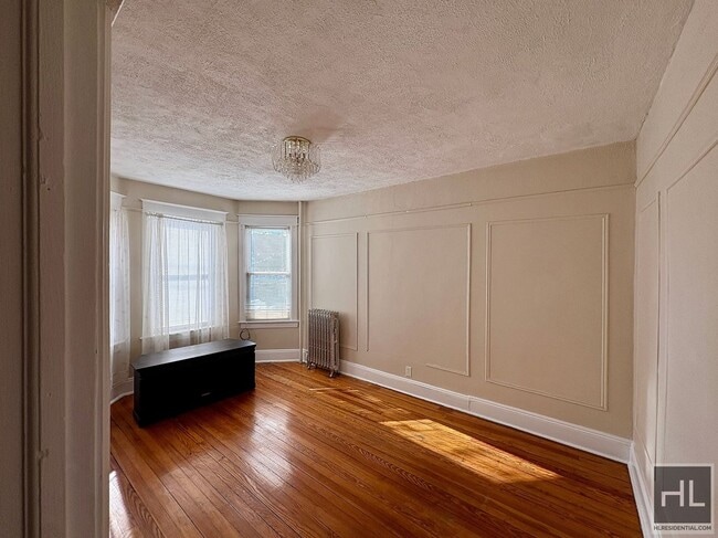 Building Photo - McLean avenue, Yonkers